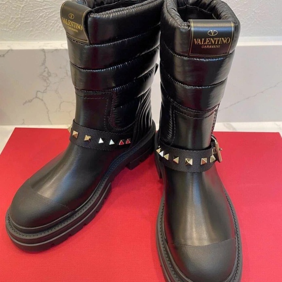 Valentino Garavani All-Weather Water-Resistant Rockstud Biker Boots Nero 36EU/6 - Picture 1 of 13